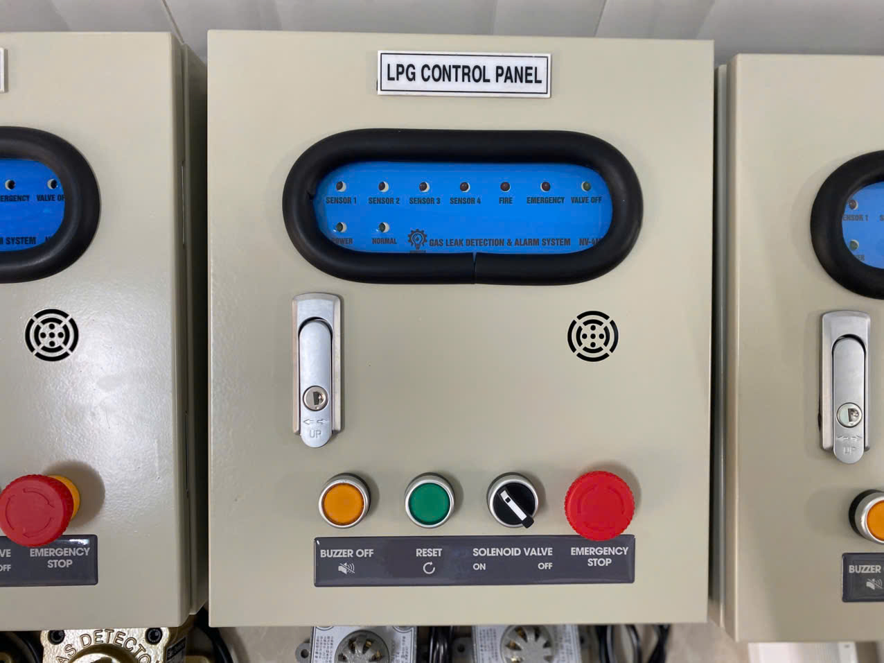 tu bao ro gas co nguon dien du phong